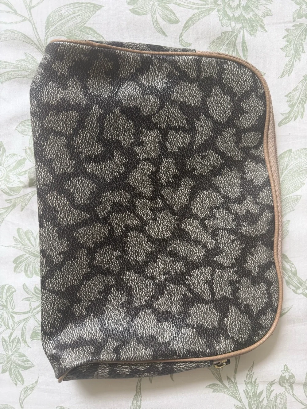YSL Saint Laurent Black, Gray and Brown Giraffe Pattern Pouch or Clutch w/ COA
